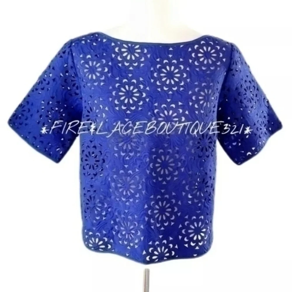 💥NWT💥 BANANA REPUBLIC LAZER CUT CROP TOP SZ M RV $89.50! - Picture 2 of 6